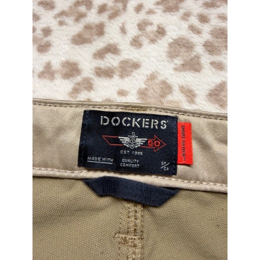 Dockers Men's Khaki Chino Pants – Slim/Straight Fit, Beige Tan - Picture 3 of 9